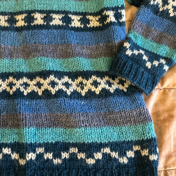 Hand Made in Nepal 100% Wool Blue and Greece Patterned Women's Sweater Med/Large - Picture 6 of 14
